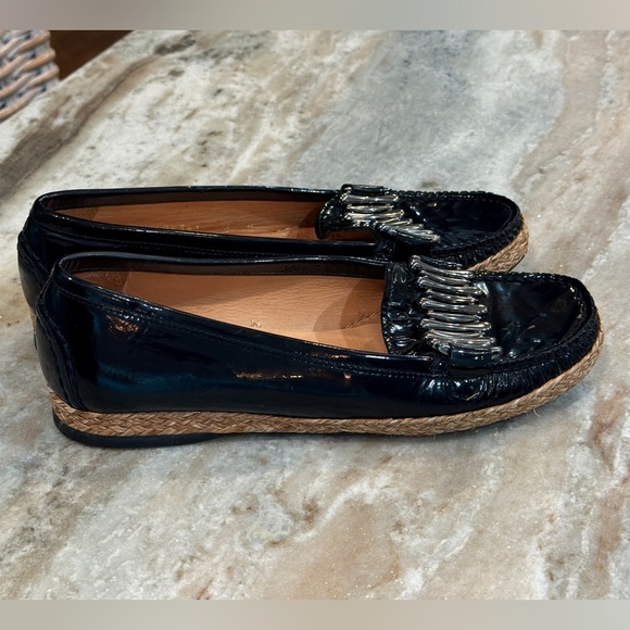Women’s STUART WEITZMAN black patent leather loafers. Size 6 - Picture 3 of 6